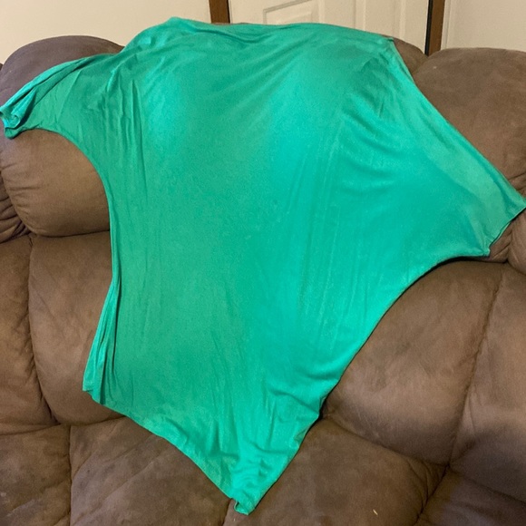 Top - Picture 2 of 4